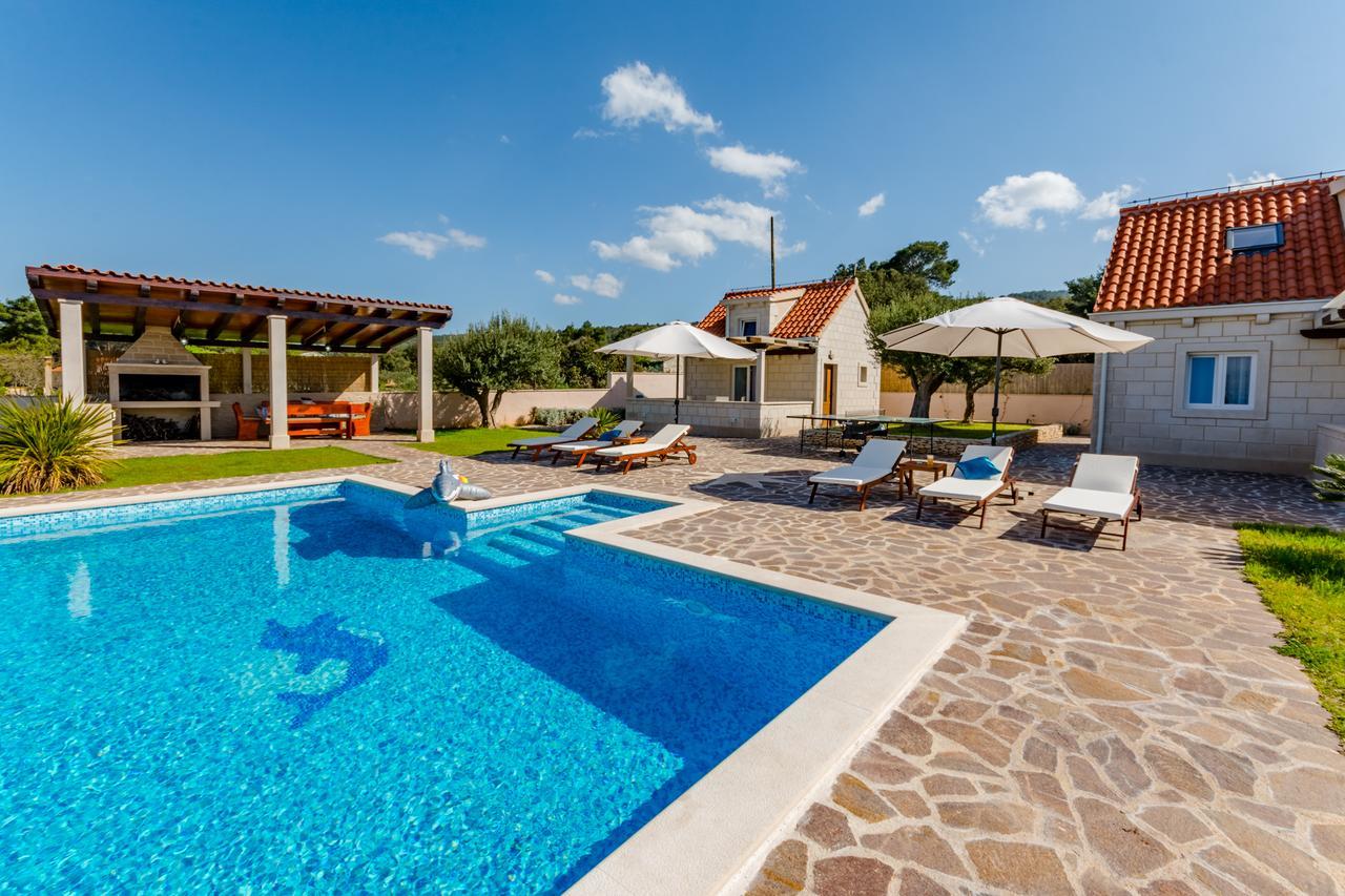 סופטאר Villa Mis מראה חיצוני תמונה